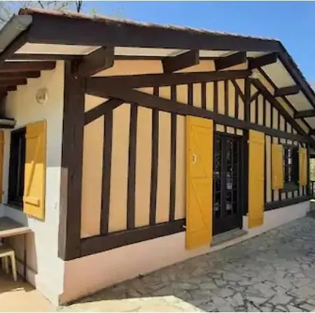 Avec Piscine Partagee Chalé *