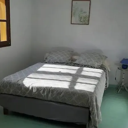 Chalé Avec Piscine Partagee