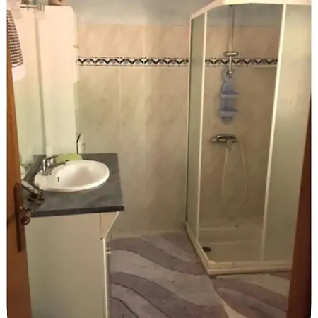 Avec Piscine Partagee Chalé