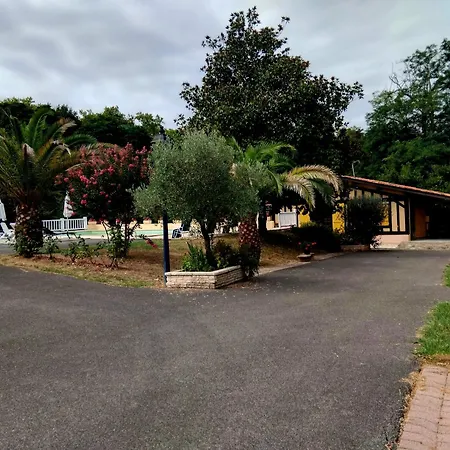 Avec Piscine Partagee *